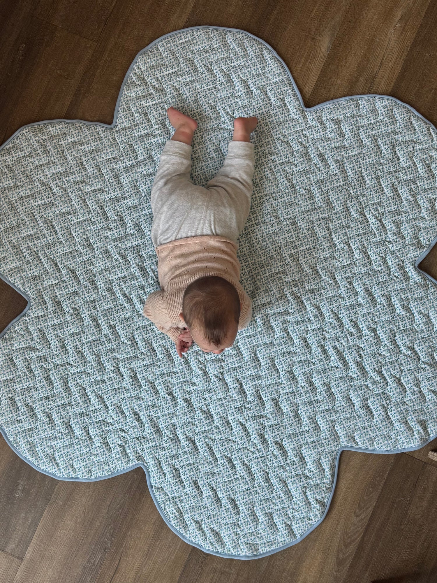 משטח פעילות דייזי ארי - Ari Daisy Playmat